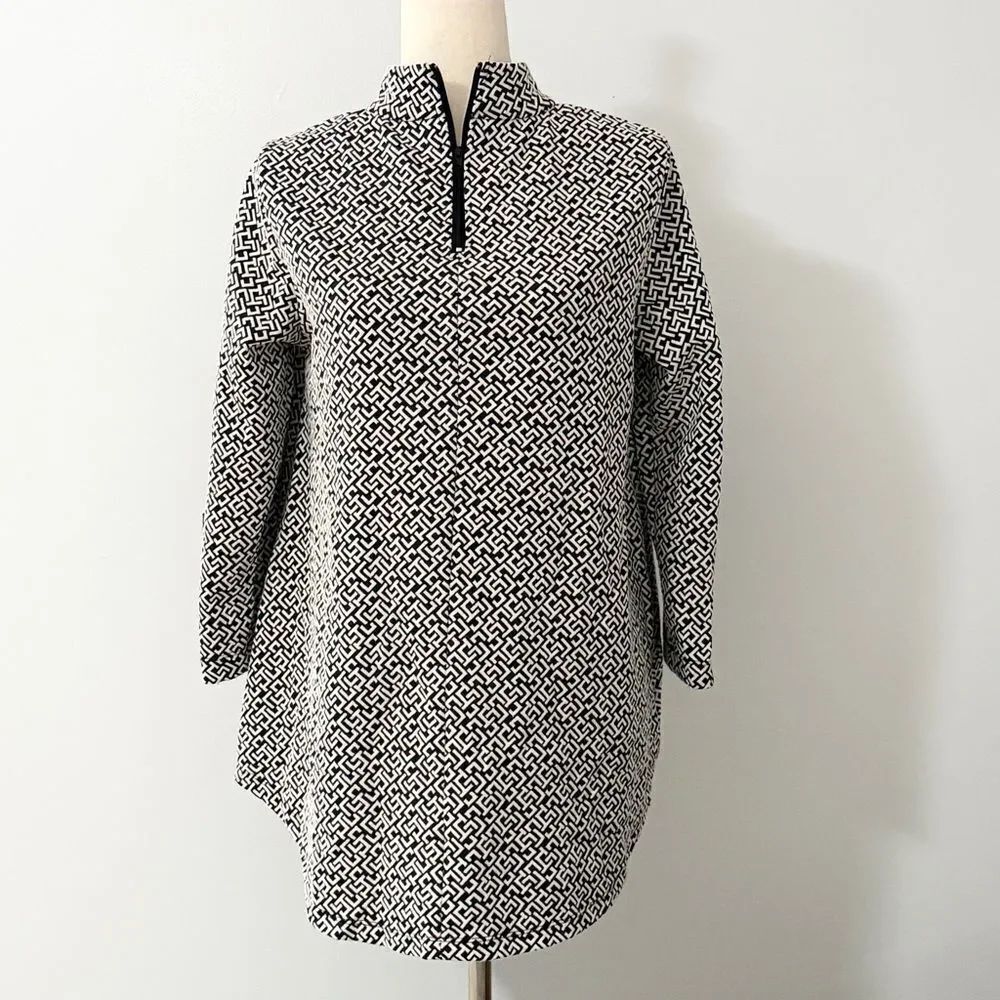 John Mark Quilted Long Tunic Top Blouse Black White Geometric Small